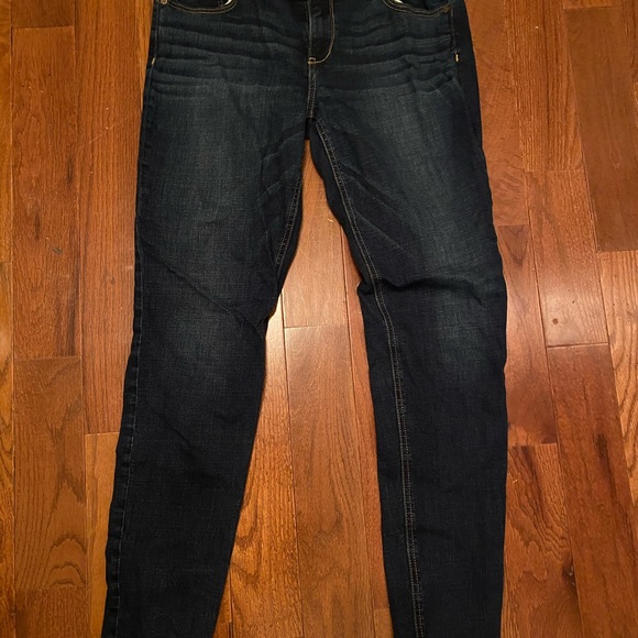 Abercrombie and Fitch dark wash skinny jeans - Picture 2 of 4